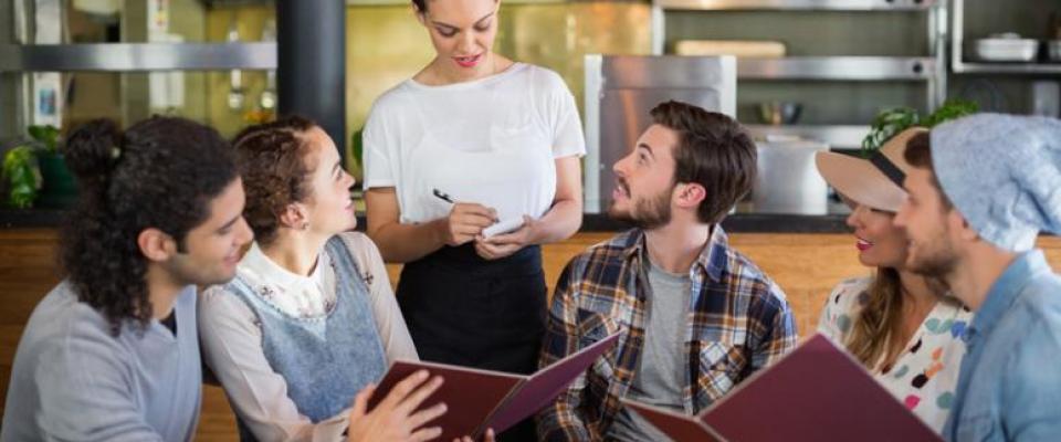 QUAN HỆ TỐT VỚI KHÁCH HÀNG