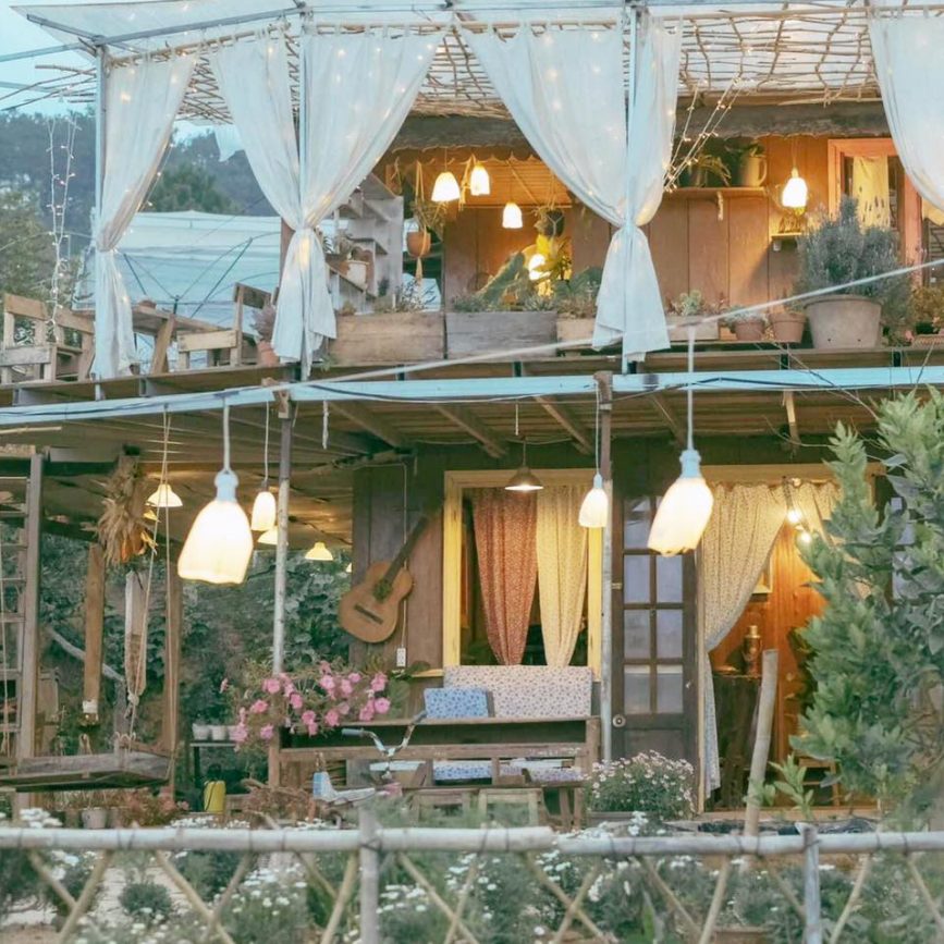 Về Nhà