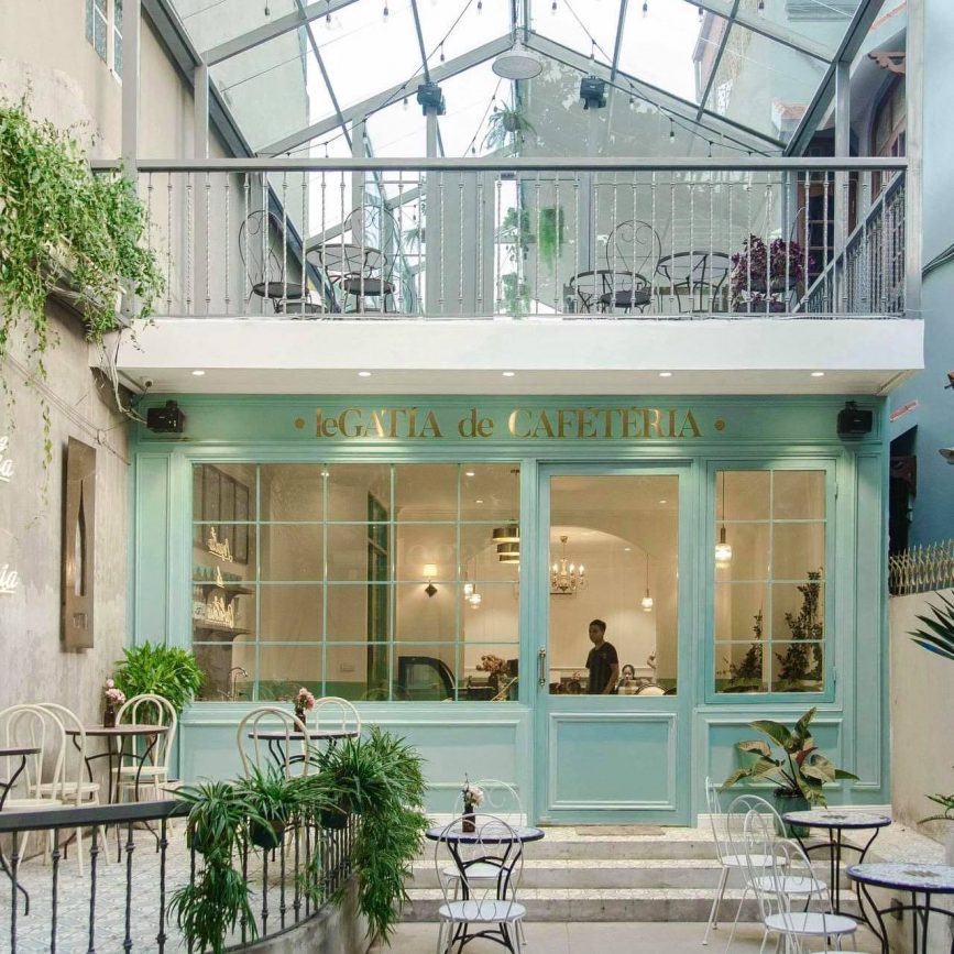 Le GATÍA de CAFÉTÉRIA