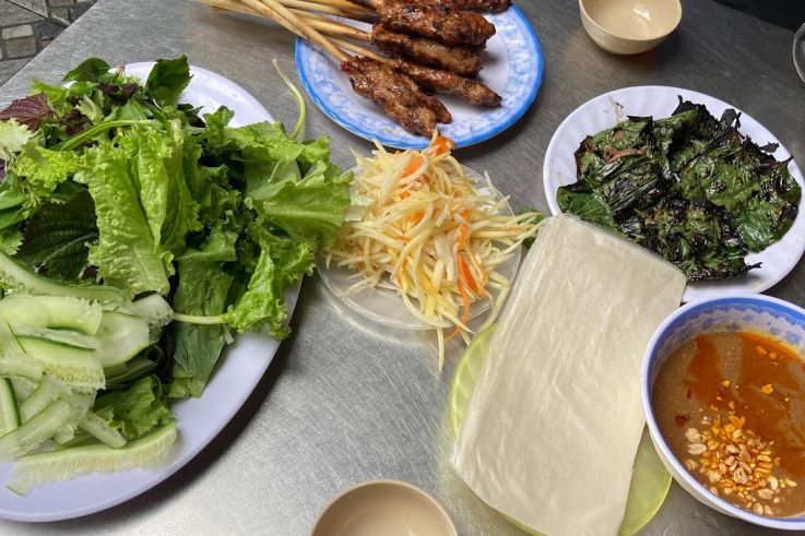 Bún thịt nướng bà Trai