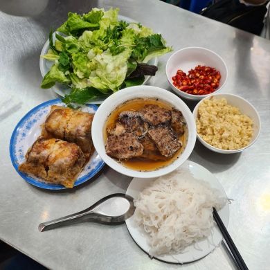 Bún chả Hương Liên