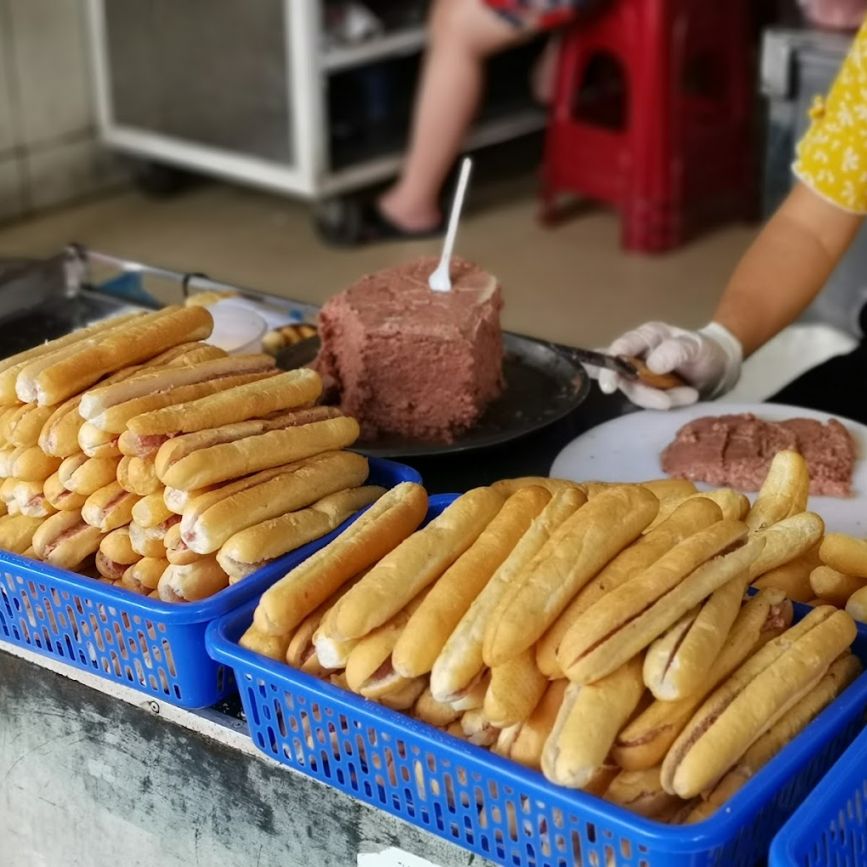 Bánh mì cay Bà Già
